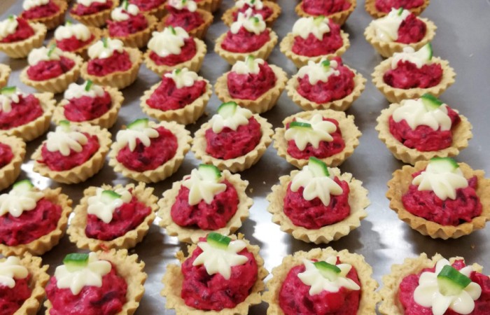 kruche babeczki ze słonym nadzieniem